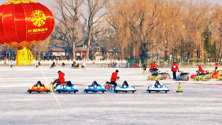 Wisata es dan salju memanaskan perayaan Tahun Baru China