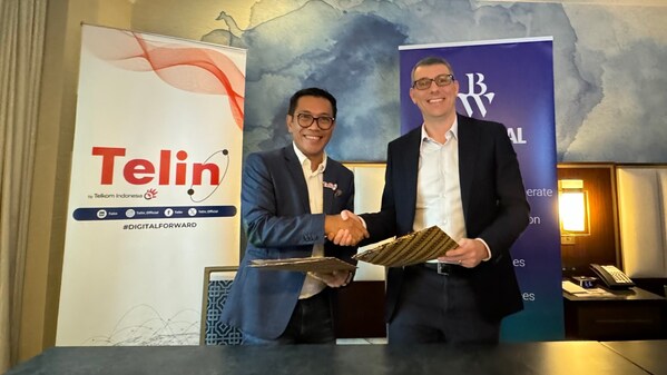 BW Digital dan Telin menjalin kemitraan strategis untuk membangun sistem kabel bawah laut Hawaiki Nui 1 dan meningkatkan konektivitas di seluruh Indonesia dan Australia. Dari L ke R: Budi Satria D. Purba - Chief Executive Officer Telin dan Ludovic Hutier - Chief Executive Officer BW Digital.